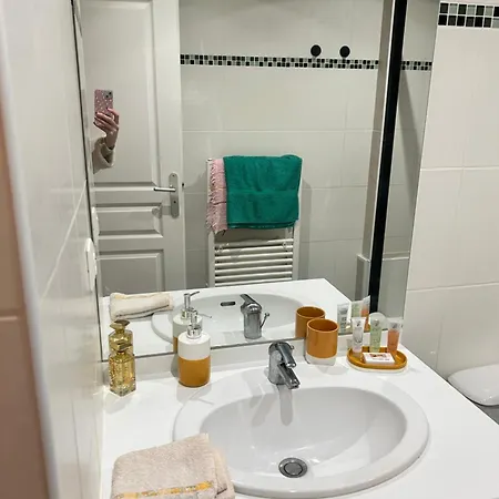Le Flodoard Chic Apartment *